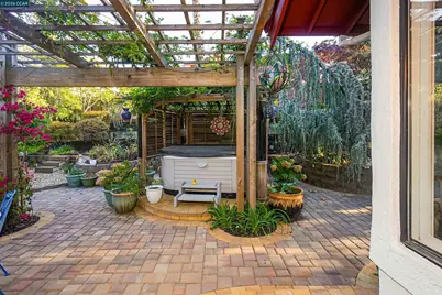 100 Opal Ct, Hercules, CA 94547 - Photo 59