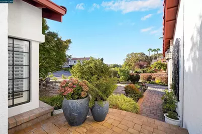 100 Opal Ct, Hercules, CA 94547 - Photo 13