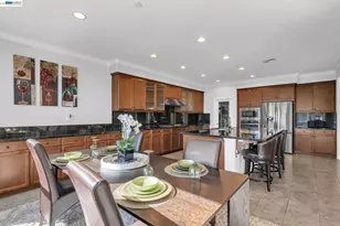 4061 Sarasta Bay Dr, Pittsburg, CA 94565 - Photo 17