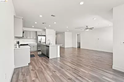 5330 Clauzetto Way, Antioch, CA 94531 - Photo 11