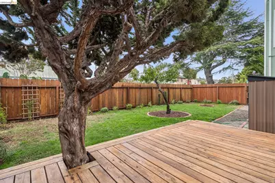 1014 10th St, Oakland, CA 94607 - Photo 43
