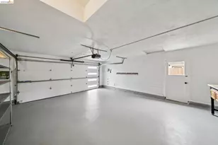 1014 10th St, Oakland, CA 94607 - Photo 35