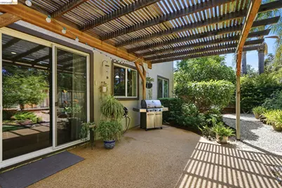 325 San Marino Ln, Brentwood, CA 94513 - Photo 47