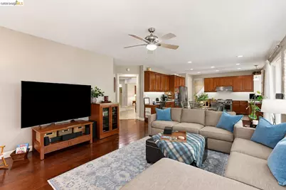 325 San Marino Ln, Brentwood, CA 94513 - Photo 17