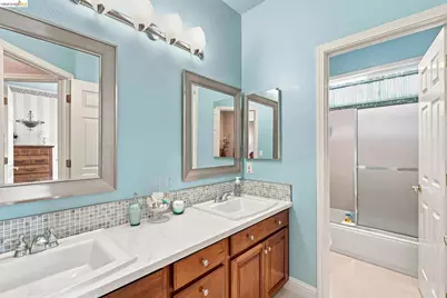 325 San Marino Ln, Brentwood, CA 94513 - Photo 39
