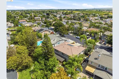 325 San Marino Ln, Brentwood, CA 94513 - Photo 61