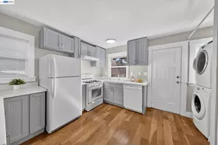 5823 Seminary Ct, Oakland, CA 94605 - Photo 25