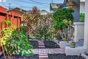 5823 Seminary Ct, Oakland, CA 94605 - Photo 15