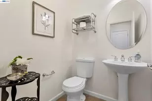 1169 Hillery Way, Alameda, CA 94502 - Photo 21