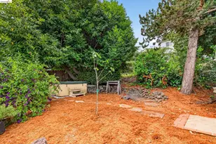 7925 Greenly, Oakland, CA 94605 - Photo 47