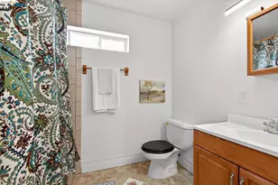 7925 Greenly, Oakland, CA 94605 - Photo 31