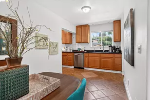 7925 Greenly, Oakland, CA 94605 - Photo 19