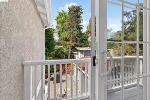 7925 Greenly, Oakland, CA 94605 - Photo 31