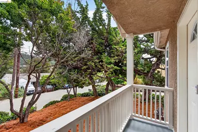 7925 Greenly, Oakland, CA 94605 - Photo 5