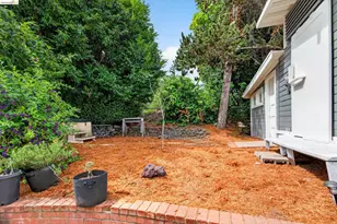 7925 Greenly, Oakland, CA 94605 - Photo 43