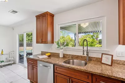 133 Aster Ct, Hercules, CA 94547 - Photo 15