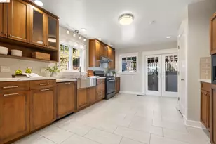 977 Regal Rd, Berkeley, CA 94708 - Photo 15