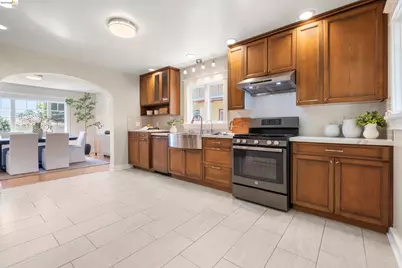 977 Regal Rd, Berkeley, CA 94708 - Photo 15