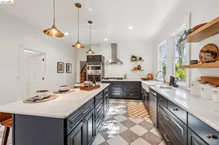 1883 Harmon St, Berkeley, CA 94703 - Photo 25