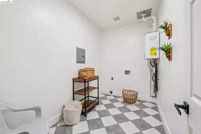 1883 Harmon St, Berkeley, CA 94703 - Photo 31