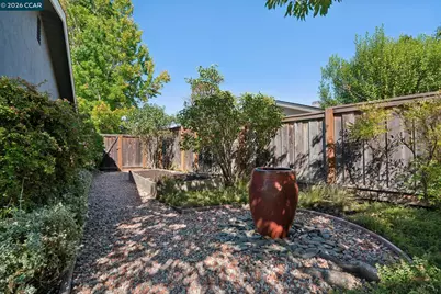 294 Deerfield Dr, Moraga, CA 94556 - Photo 39