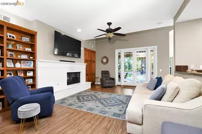 565 McIntosh Ter, Brentwood, CA 94513 - Photo 7