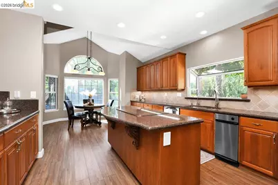 565 McIntosh Ter, Brentwood, CA 94513 - Photo 9