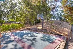 2428 Dapplegray Ln, Walnut Creek, CA 94596 - Photo 33