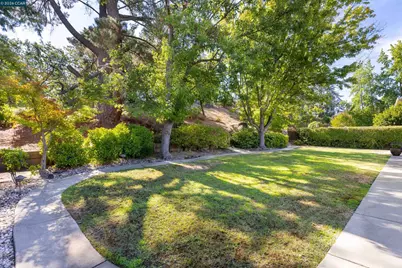 2428 Dapplegray Ln, Walnut Creek, CA 94596 - Photo 31