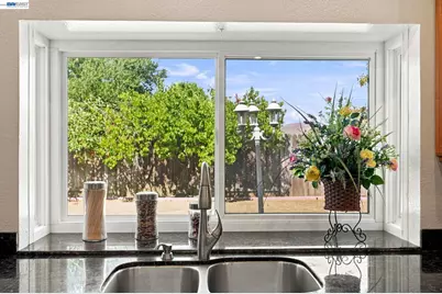 148 Valley Oak Ln, Vallejo, CA 94591 - Photo 17