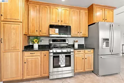 148 Valley Oak Ln, Vallejo, CA 94591 - Photo 15