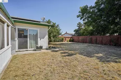 478 Ribier Ct, Manteca, CA 95336 - Photo 27