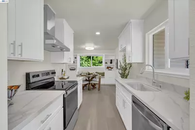 327 Kingston Ave, Martinez, CA 94553 - Photo 15
