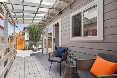 870 43rd St, Oakland, CA 94608 - Photo 15