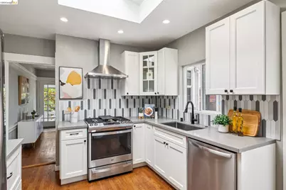 870 43rd St, Oakland, CA 94608 - Photo 9
