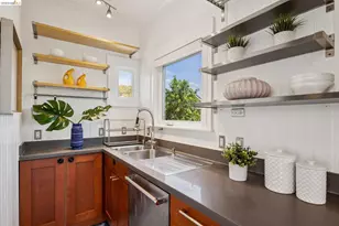 870 43rd St, Oakland, CA 94608 - Photo 45
