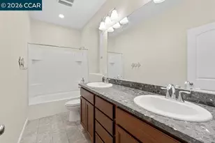 7832 Acorri Walk, Sacramento, CA 95823 - Photo 19