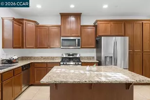 7832 Acorri Walk, Sacramento, CA 95823 - Photo 11