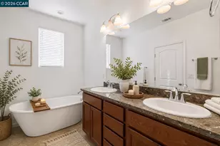 7832 Acorri Walk, Sacramento, CA 95823 - Photo 29