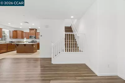 7832 Acorri Walk, Sacramento, CA 95823 - Photo 9