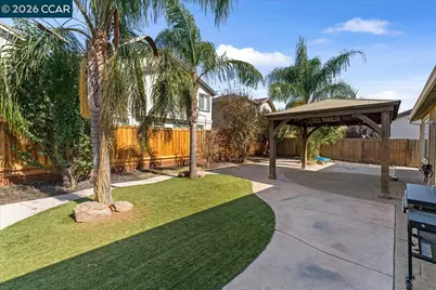 563 Silver Saddle Dr, Pittsburg, CA 94565 - Photo 37
