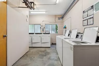 94 Bayo Vista Ave #204, Oakland, CA 94611 - Photo 41