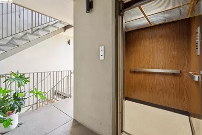 94 Bayo Vista Ave #204, Oakland, CA 94611 - Photo 5