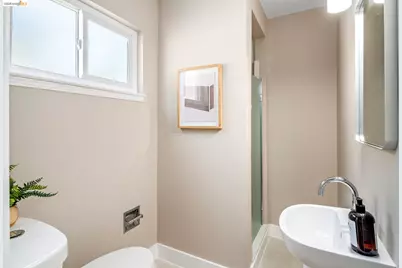3230 Knowland Ave, Oakland, CA 94619 - Photo 25