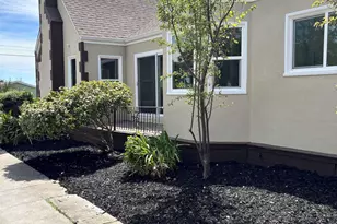 2569 Maxwell Ave, Oakland, CA 94601 - Photo 17