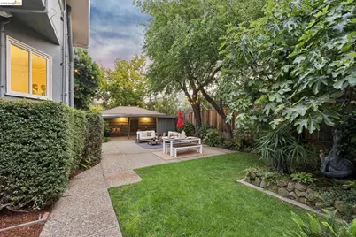 25 Manor Dr, Piedmont, CA 94611 - Photo 41