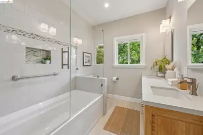 25 Manor Dr, Piedmont, CA 94611 - Photo 29
