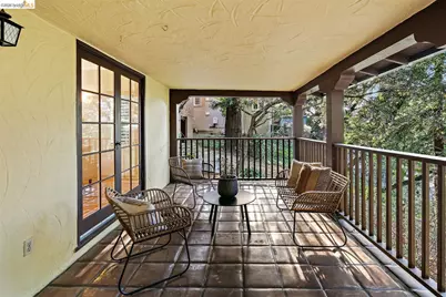 6729 Thornhill Dr, Oakland, CA 94611 - Photo 7