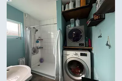10209 & 10211 Pippin St, Oakland, CA 94603 - Photo 35