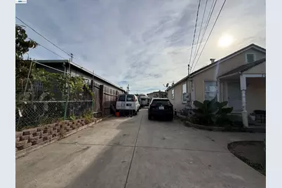 10209 & 10211 Pippin St, Oakland, CA 94603 - Photo 47
